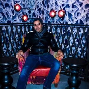 Meet your Posher, Jonathan